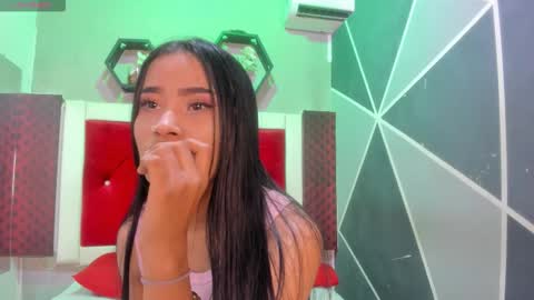 Karol online show from 12.18.25