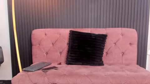 Snapshot of karolwest_ chatting on 02.02.26 karolwest_ online show from 02.02.26