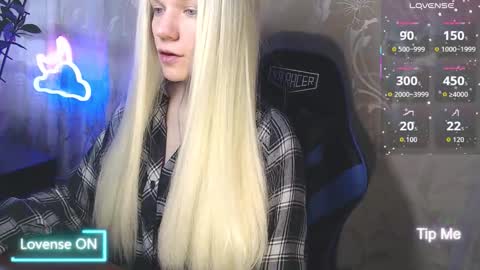 Caroline Fox online show from 03.20.26