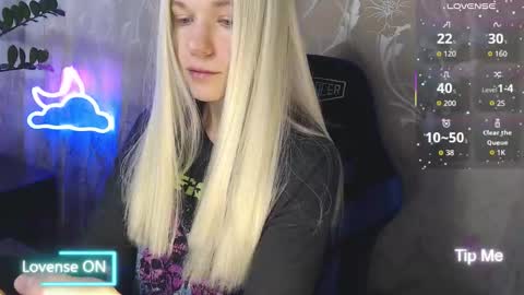 Caroline Fox online show from 03.28.26