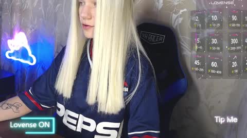 Caroline Fox online show from 04.01.26