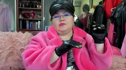 Snapshot of karyqueen chatting on 12.04.24 Kary Queen online show from 12.04.24