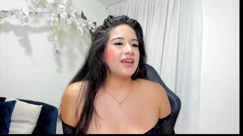 Snapshot of kasandrajones__ chatting on 12.02.25 Kasandra online show from 12.02.25