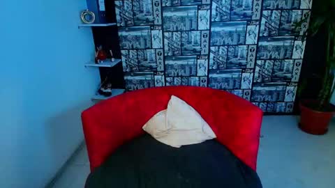 Snapshot of kassandra_james chatting on 04.29.26 kassandra james online show from 04.29.26