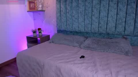 Snapshot of kat_blake chatting on 10.10.25 kat_blake online show from 10.10.25