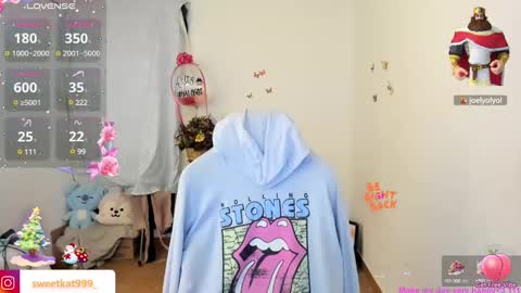 Kat       online show from 12.22.24