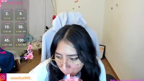 Kat       online show from 02.19.25