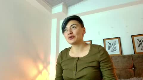 Snapshot of kat_paradisse chatting on 07.25.26 kat paradisse online show from 07.25.26