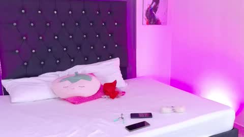 kataaleya__12 online show from 11.13.25