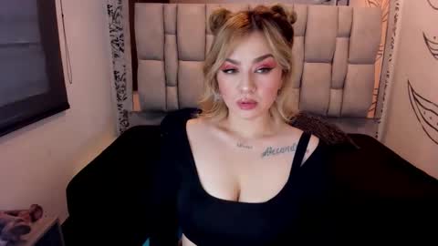 K A T A  H O O T online show from 11.11.25