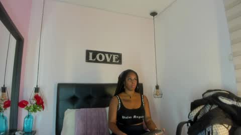 Snapshot of katalella___murillo chatting on 04.22.26 katalella online show from 04.22.26