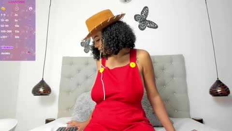 Snapshot of katalella_hot1 chatting on 02.12.25 katalella online show from 02.12.25