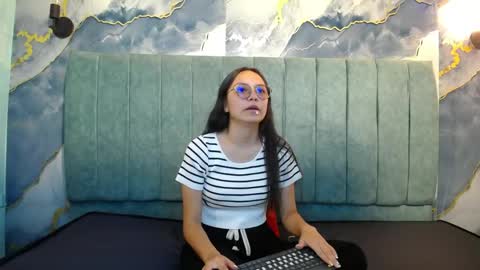 Katalina online show from 04.12.26