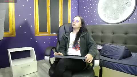 Snapshot of katalina07 chatting on 06.19.26 Katalina online show from 06.19.26