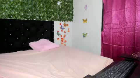 Snapshot of katalina_hot45 chatting on 03.05.25 katalina_hot45 online show from 03.05.25