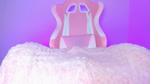 katalinaferreirax online show from 12.20.25