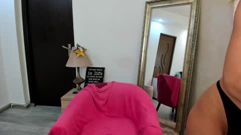 Kate online show from 12.21.24