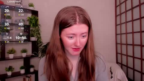 Snapshot of kate_cuddle chatting on 05.27.26 Kate online show from 05.27.26