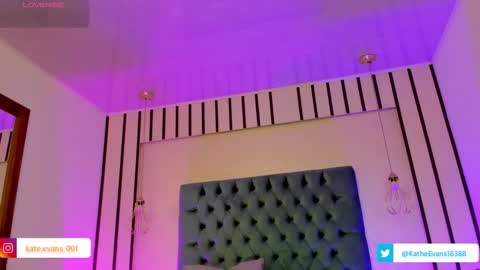 Snapshot of kate_evans1 chatting on 01.16.26 Kate Evans online show from 01.16.26