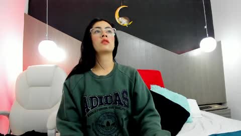 Snapshot of kate_evans1 chatting on 04.11.26 Kate Evans online show from 04.11.26