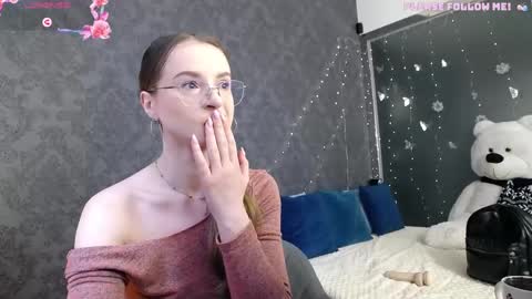 Snapshot of kate_jonson chatting on 06.02.26 .Be kind and gentle with me and I will do my best for you. online show from 06.02.26