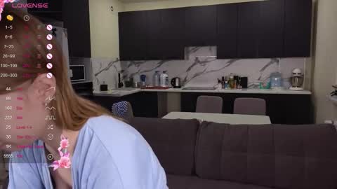 kate_krayy online show from 10.20.25