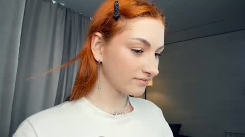 Snapshot of kate_len chatting on 07.16.26 Katelen online show from 07.16.26