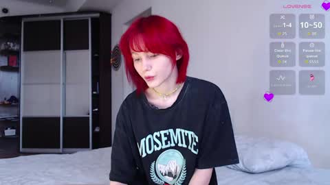 Snapshot of kate_mikki chatting on 05.08.26 kate_mikki online show from 05.08.26