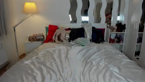 kate_redgar online show from 03.08.25