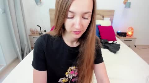 kate_redgar online show from 09.27.25