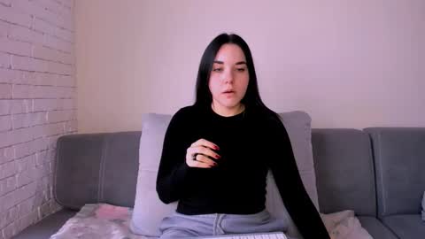Snapshot of kate_ree_ chatting on 10.14.25 KATE online show from 10.14.25