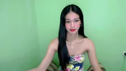 Snapshot of kate_romance chatting on 12.16.24 Kate online show from 12.16.24
