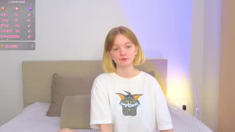 Snapshot of katebunnys chatting on 03.19.26 katebunnys online show from 03.19.26