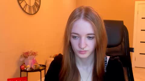 katekayer online show from 11.15.25
