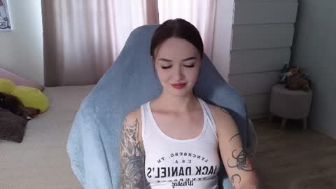 Snapshot of kateleoo chatting on 07.10.26 Im Kate online show from 07.10.26