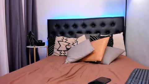 katetelmo  - Insta online show from 03.05.25