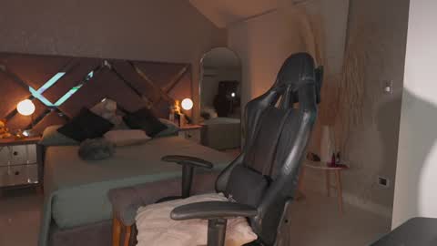 Snapshot of kateowens chatting on 02.01.26 Kate Owens online show from 02.01.26