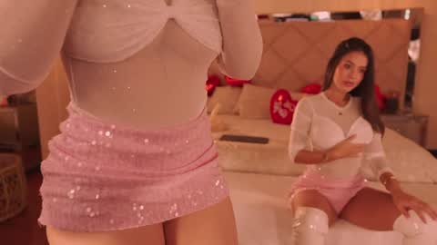 Snapshot of kateowens chatting on 02.14.26 Kate Owens online show from 02.14.26