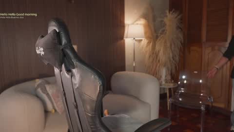 Snapshot of kateowens chatting on 03.27.26 Kate Owens online show from 03.27.26