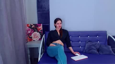 Snapshot of katerinarx chatting on 11.27.25 KaterinaRX online show from 11.27.25