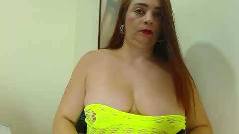 Snapshot of katerineleon chatting on 05.03.26 katerineleon online show from 05.03.26
