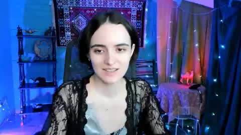 katewillows online show from 03.09.26