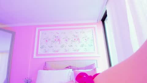 Snapshot of kath_evanss chatting on 01.21.25 Kaath online show from 01.21.25