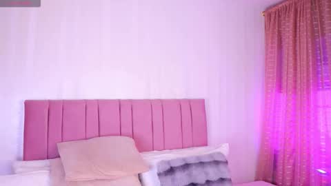   online show from 10.08.25