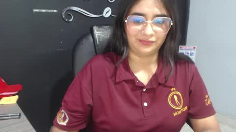 Call me Lau  online show from 05.29.26