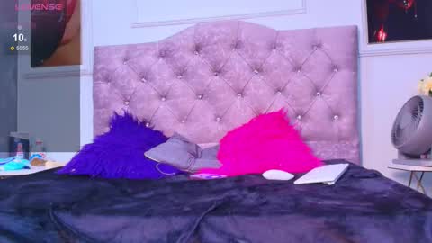 katheeriine online show from 02.06.26