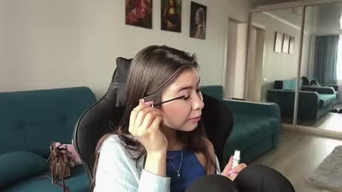Snapshot of katheleenschraub chatting on 06.29.26 Elle online show from 06.29.26