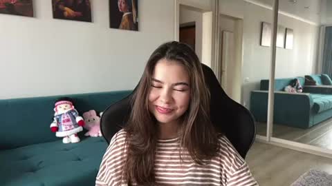 Snapshot of katheleenschraub chatting on 07.14.26 Elle online show from 07.14.26