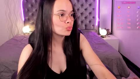 Snapshot of kathh_latorre chatting on 02.23.25 kathh_latorre online show from 02.23.25