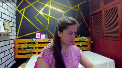 Paola online show from 10.22.25